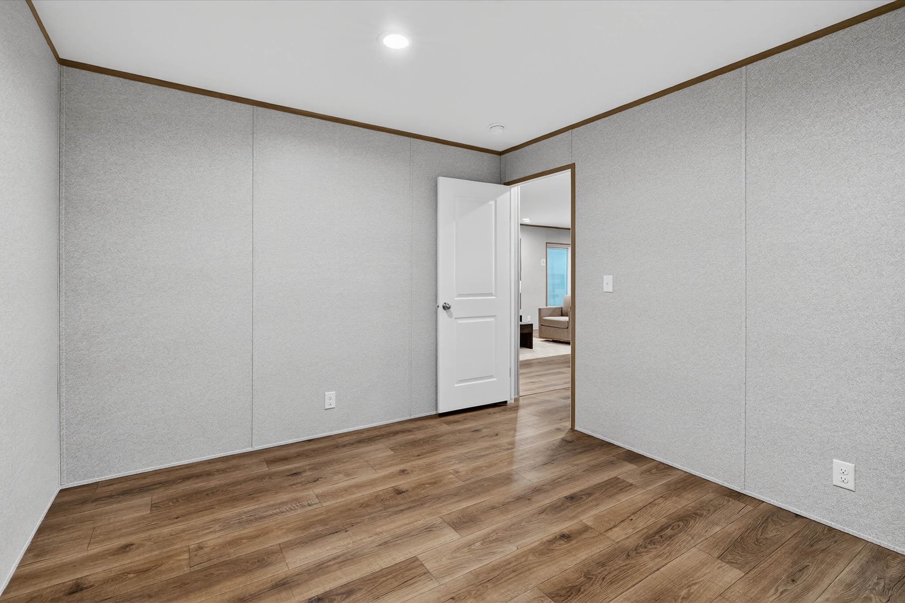 043-prime-prime-grand043-bedroom-3