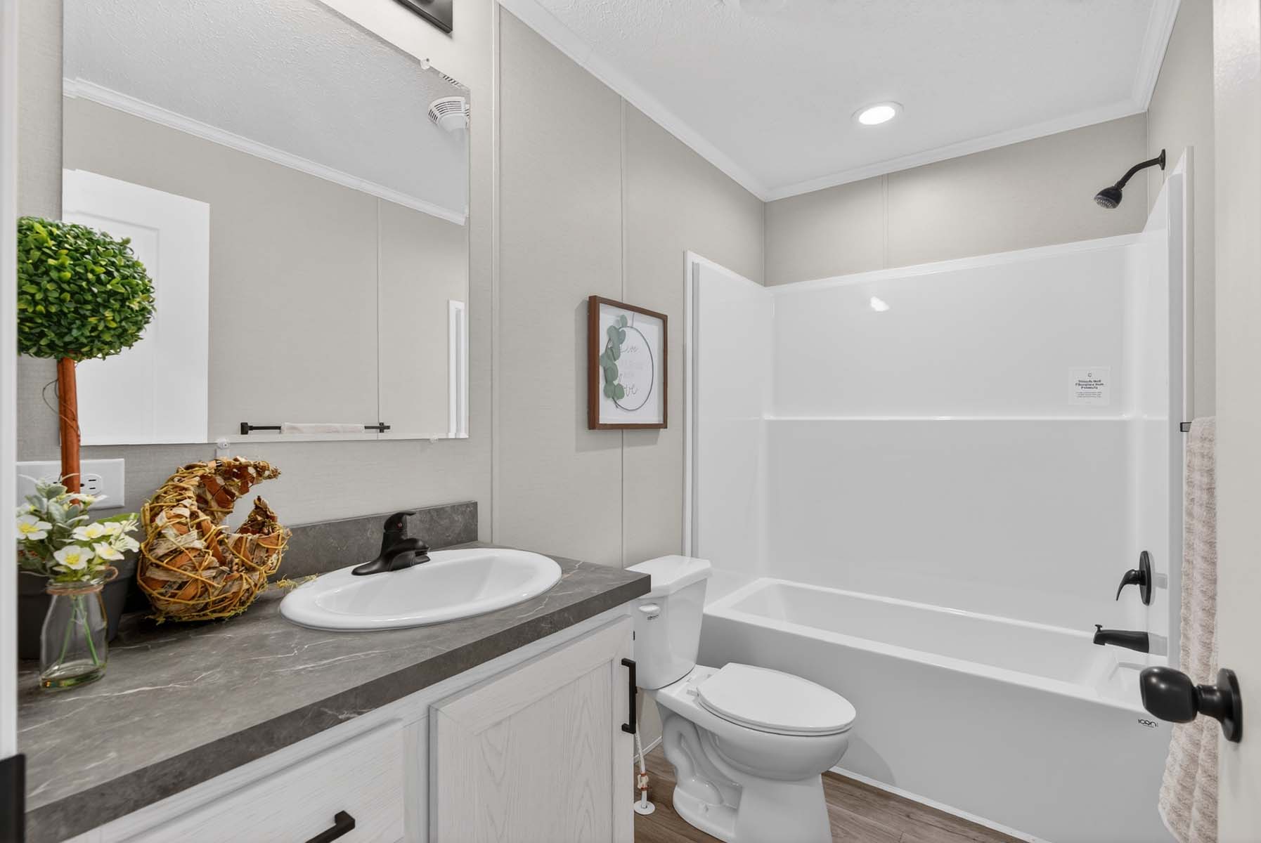 112-aspire-2856h32174-silverton-bath