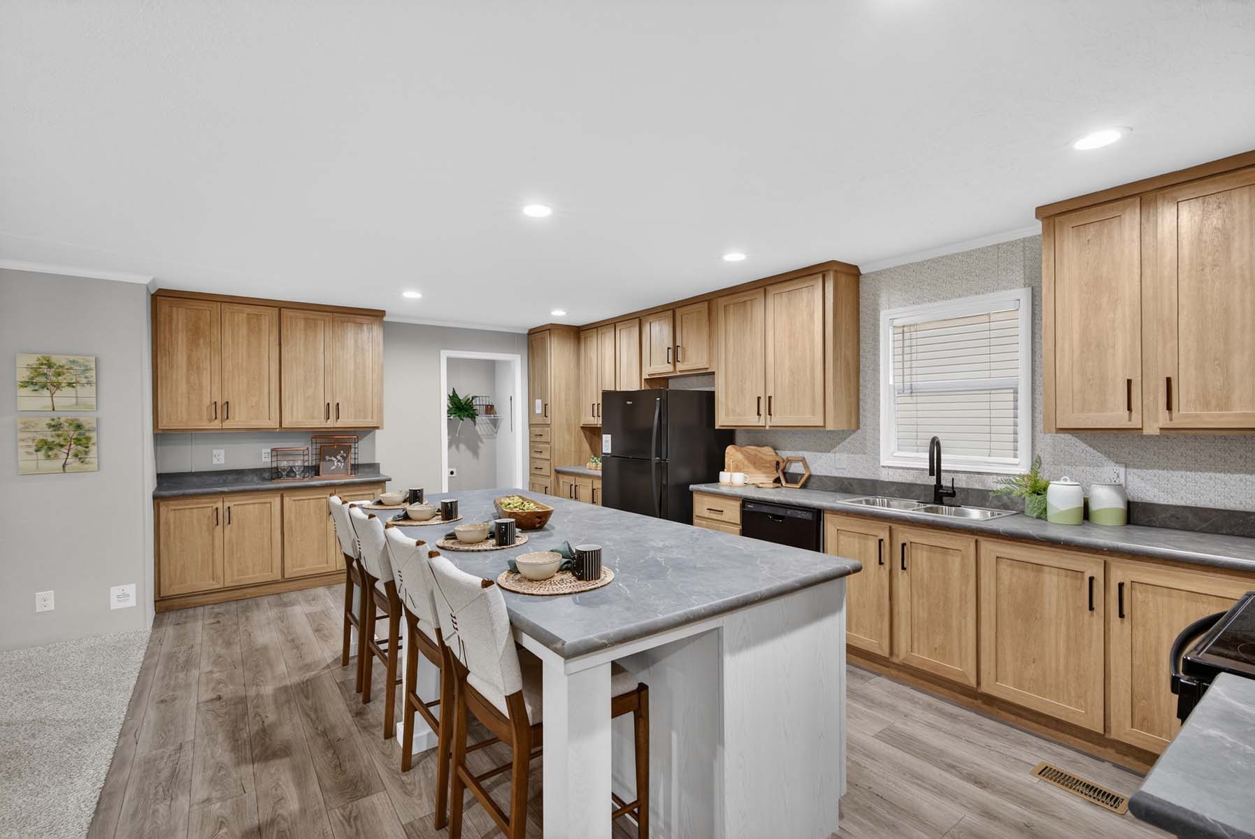 112-aspire-2856h32174-silverton-kitchen-1