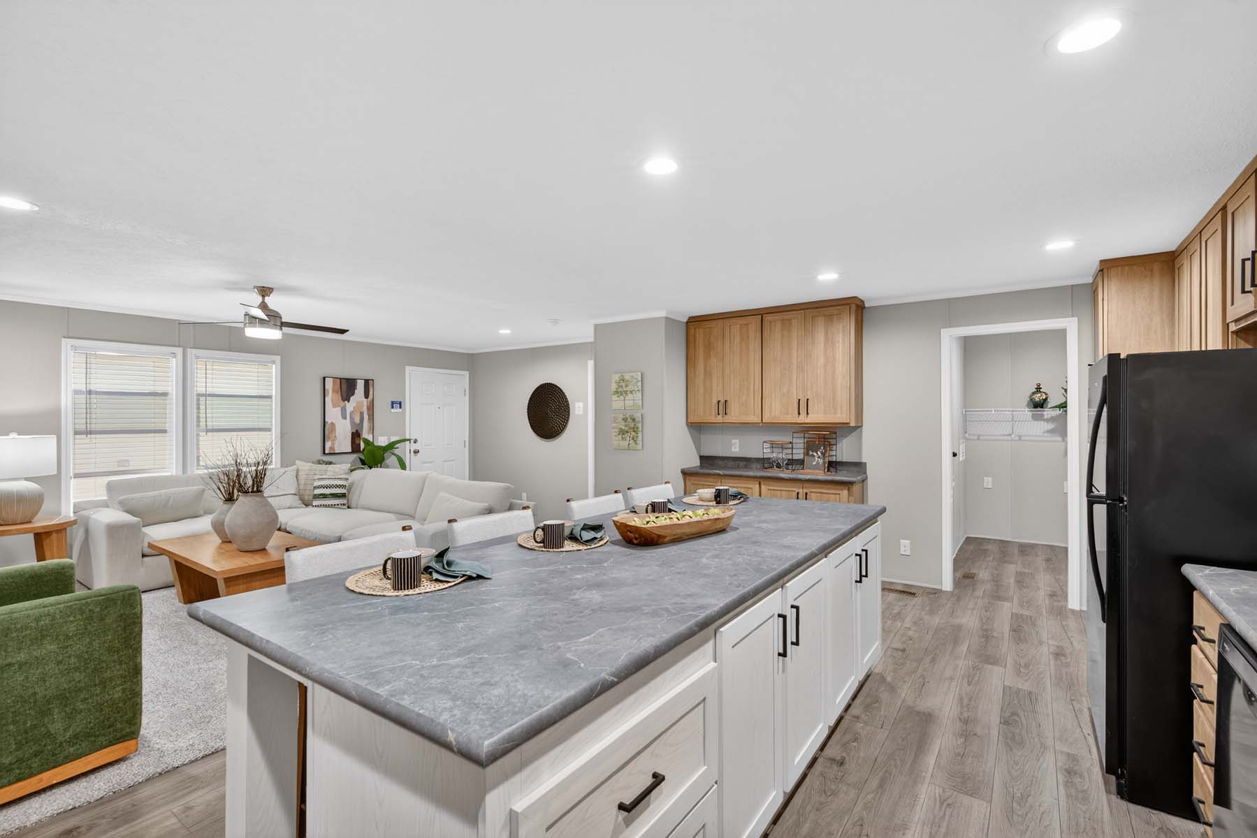 112-aspire-2856h32174-silverton-kitchen-4