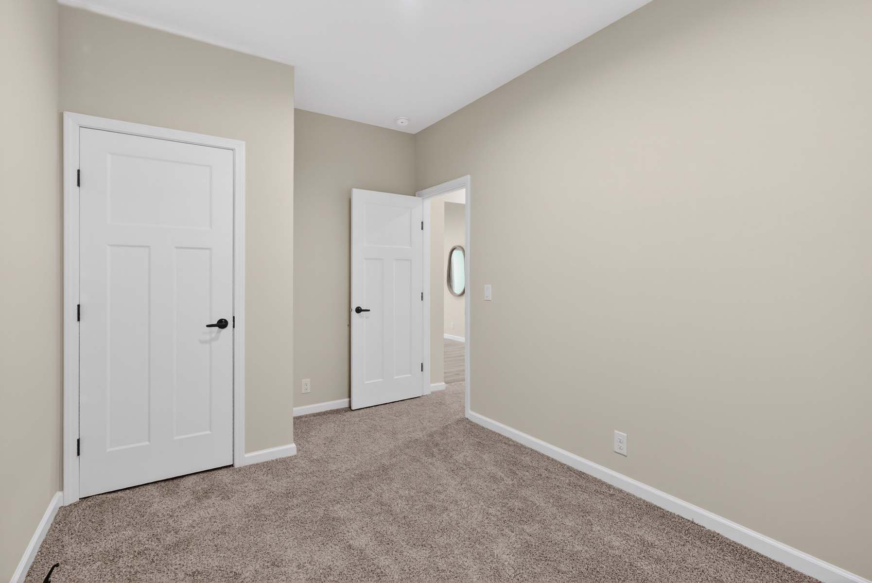 112-genesis-emerald-sky-bedrooms-3