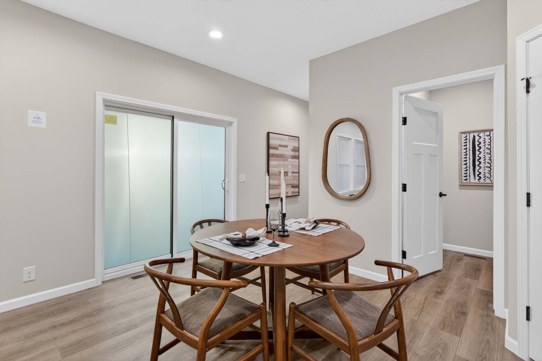 112-genesis-emerald-sky-dining-area-2