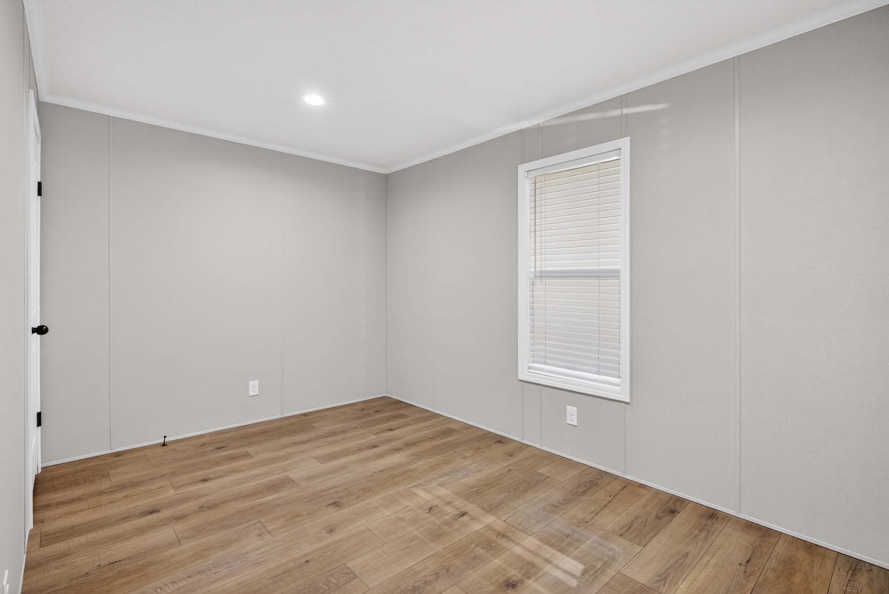 112-paramount-1676h32107-westbrook-bedrooms-3