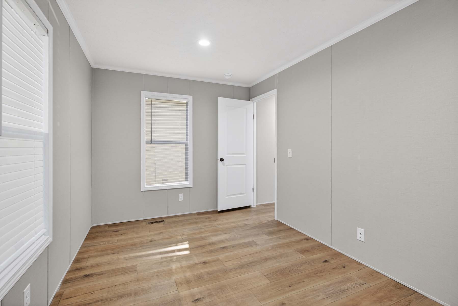 112-paramount-1676h32107-westbrook-bedrooms-4