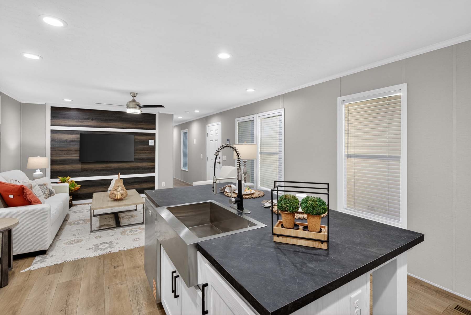 112-paramount-1676h32107-westbrook-kitchen-3