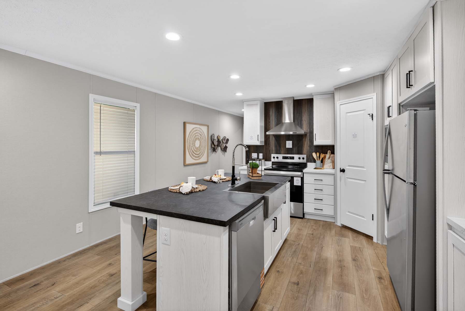 112-paramount-1676h32107-westbrook-kitchen-5