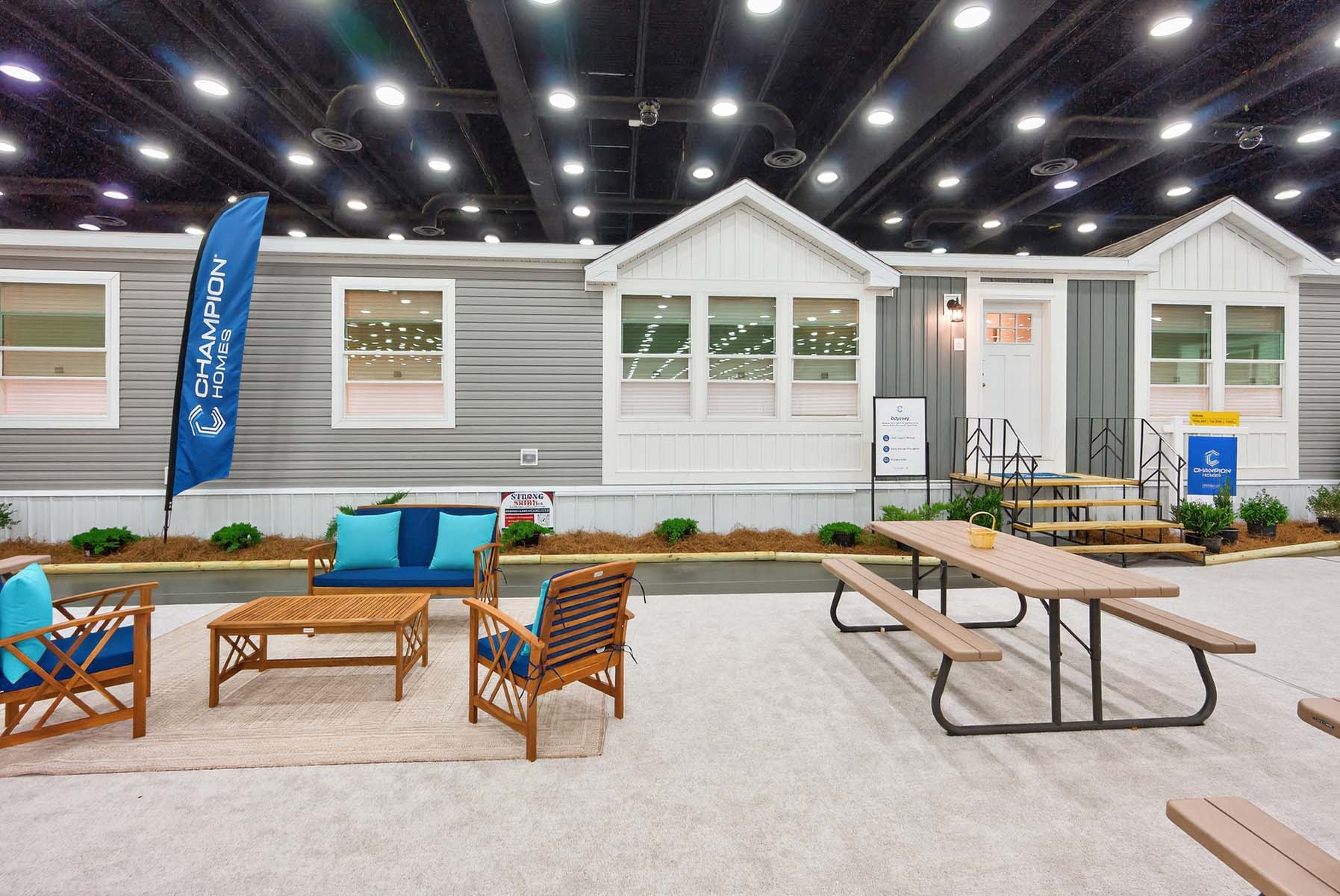 112-paramount-3260h32394-odyssey-exterior-2