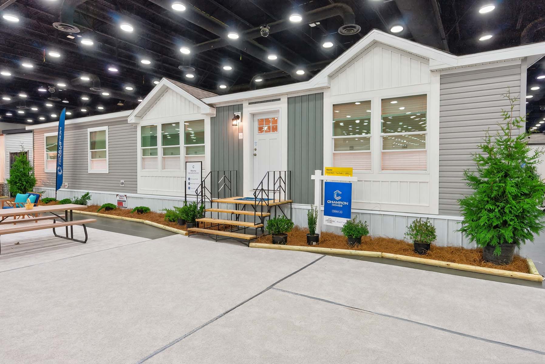 112-paramount-3260h32394-odyssey-exterior-3