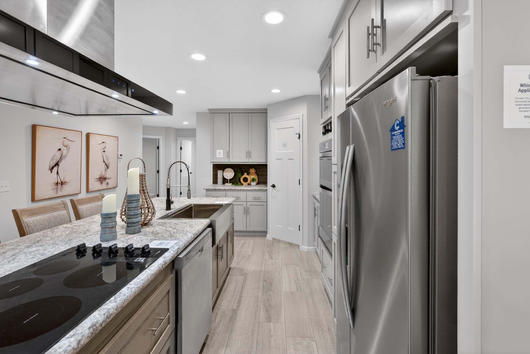 112-paramount-3260h32394-odyssey-kitchen-4