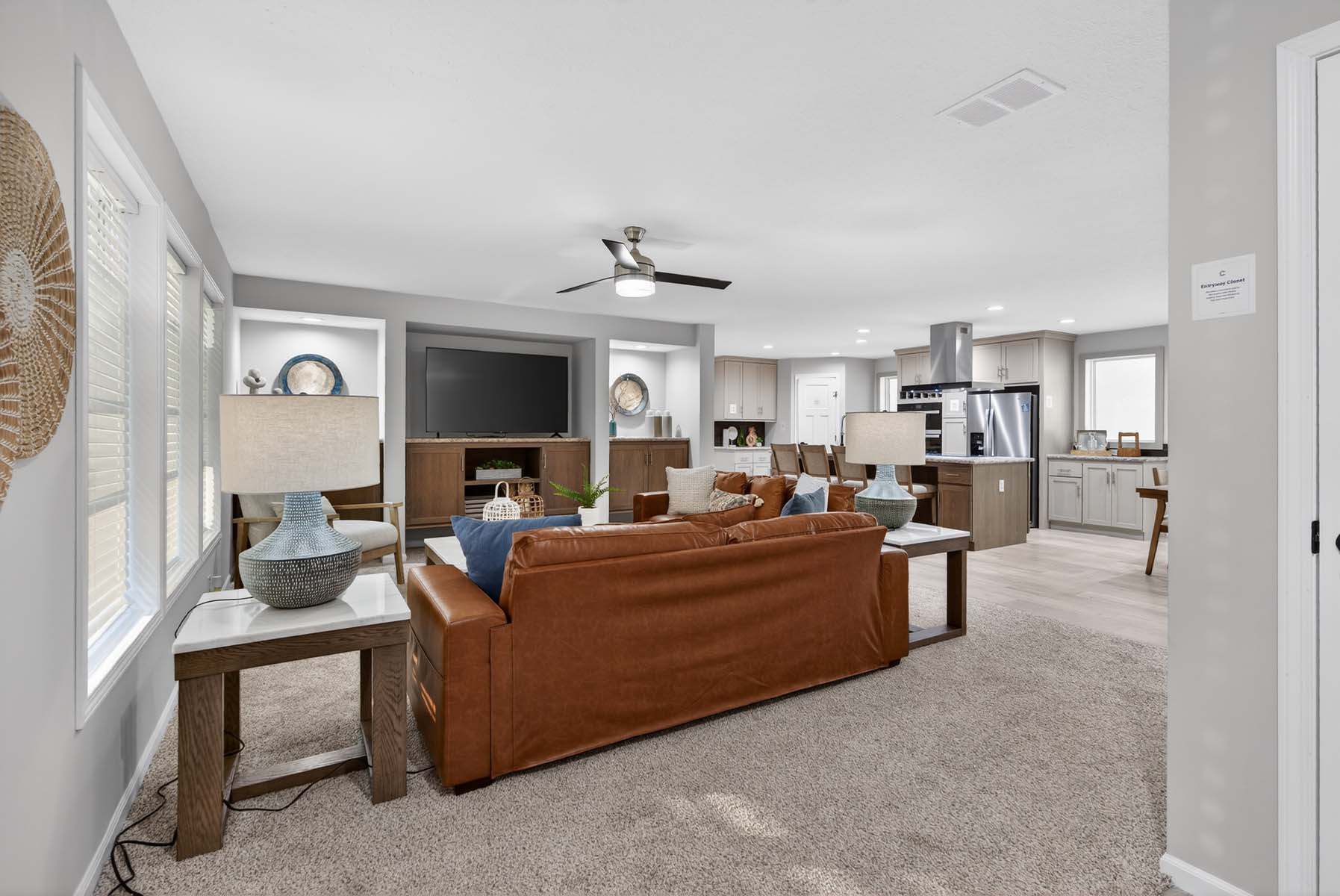 112-paramount-3260h32394-odyssey-living-room-2