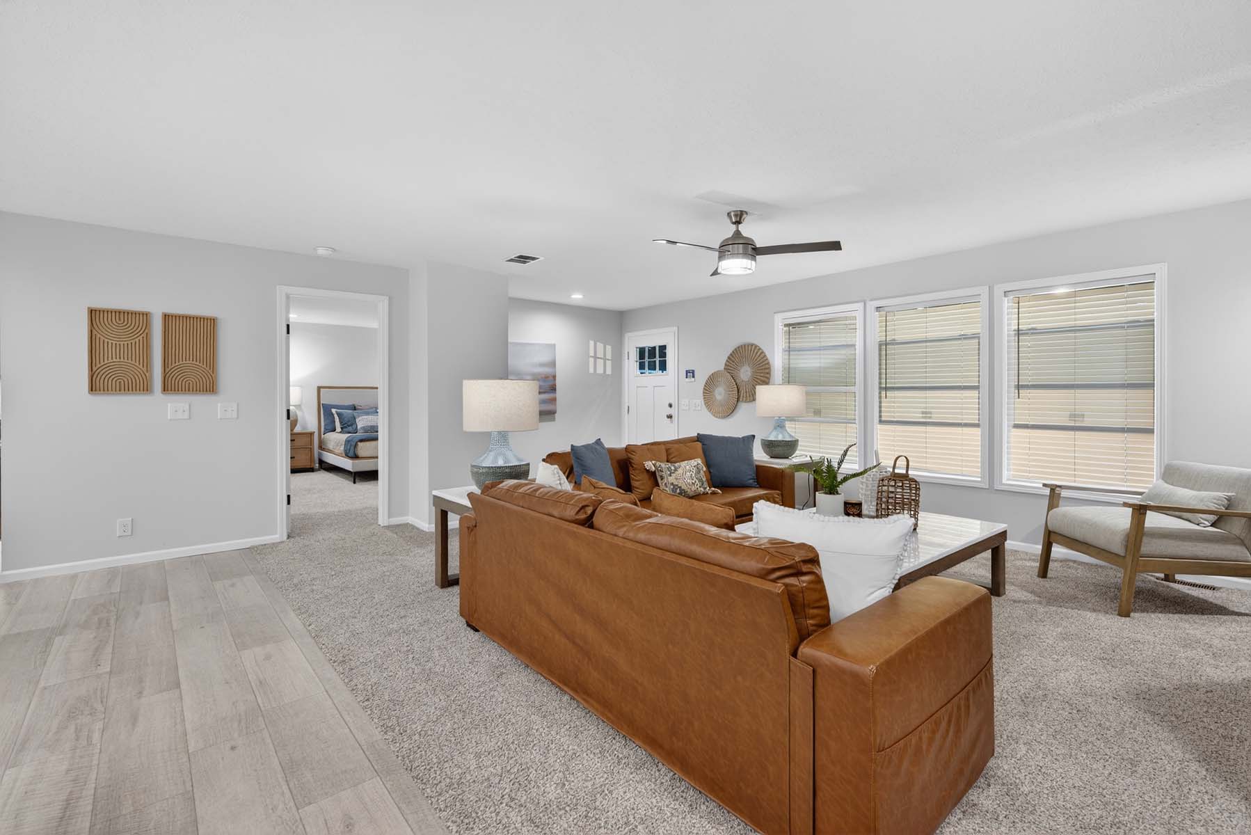 112-paramount-3260h32394-odyssey-living-room-5