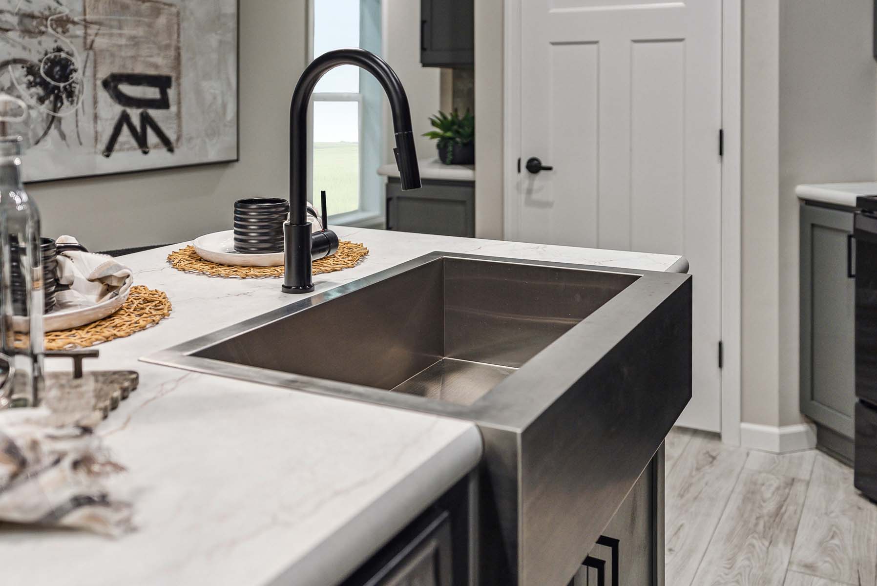 Black Faucet – Farmhouse With Apron