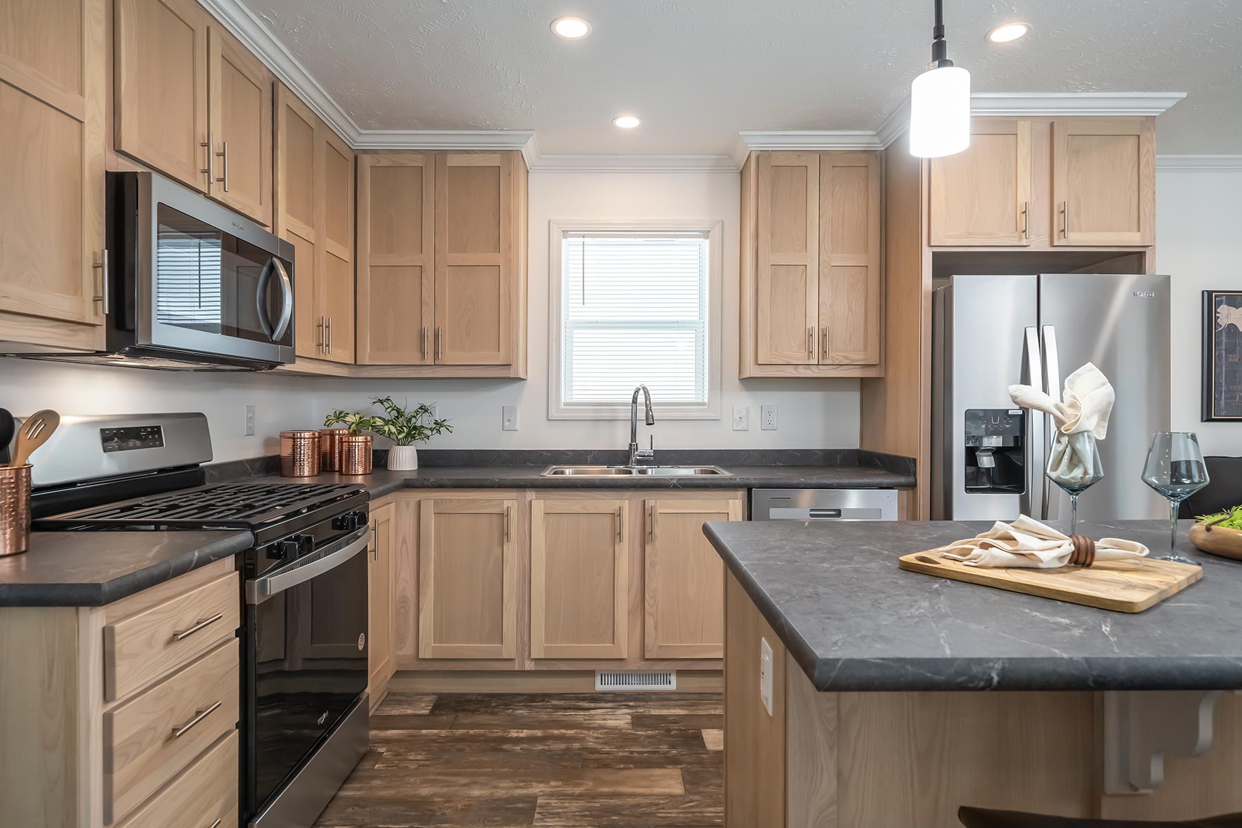 CS96 43Inch Overhead Cabs